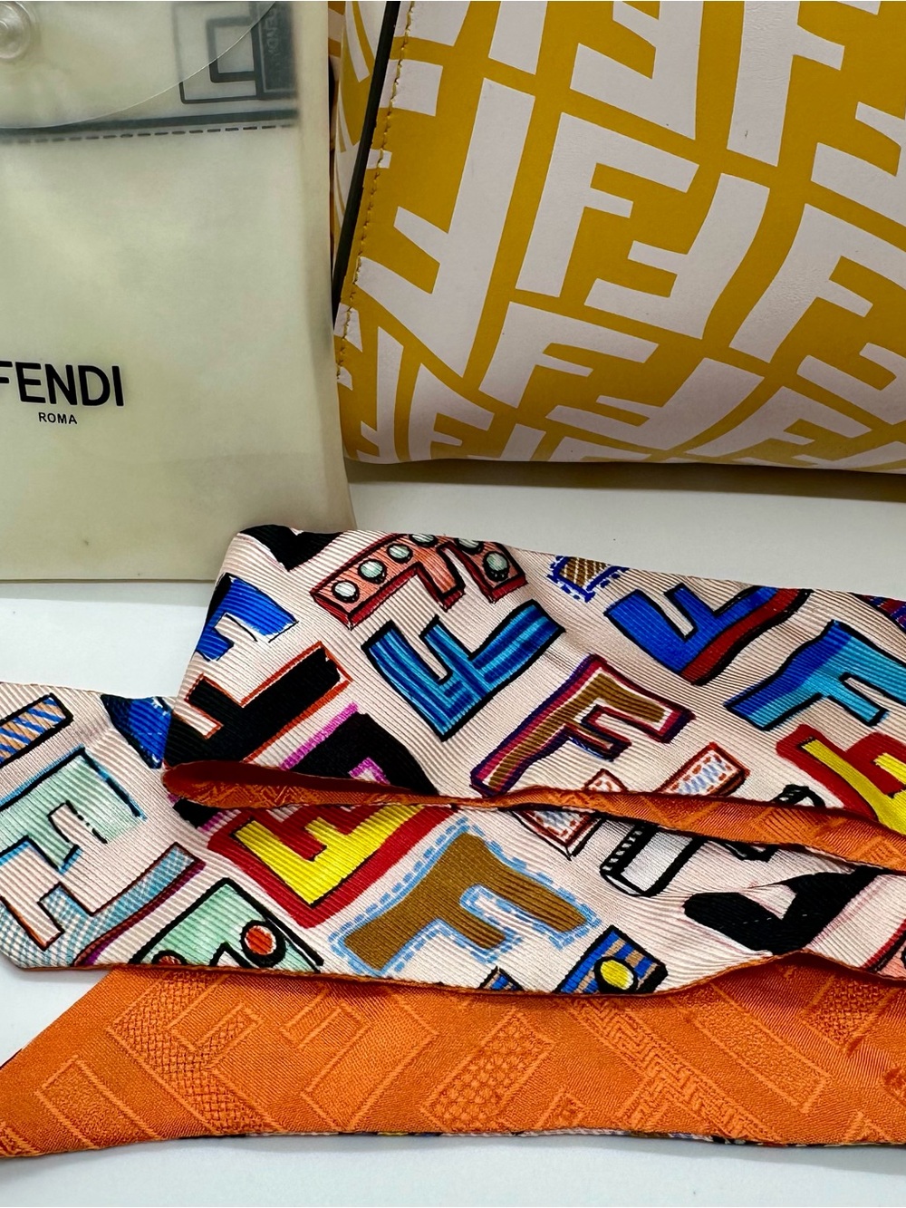 FENDI X SARAH COLEMAN Vertigo Peekaboo With Strap and Rain Cover - Picture 4 of 16